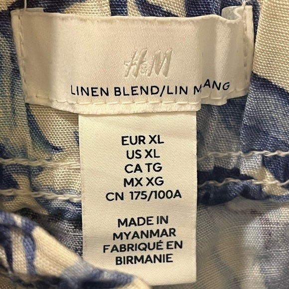 H&M Floral Flowy Shorts - Picture 2 of 3